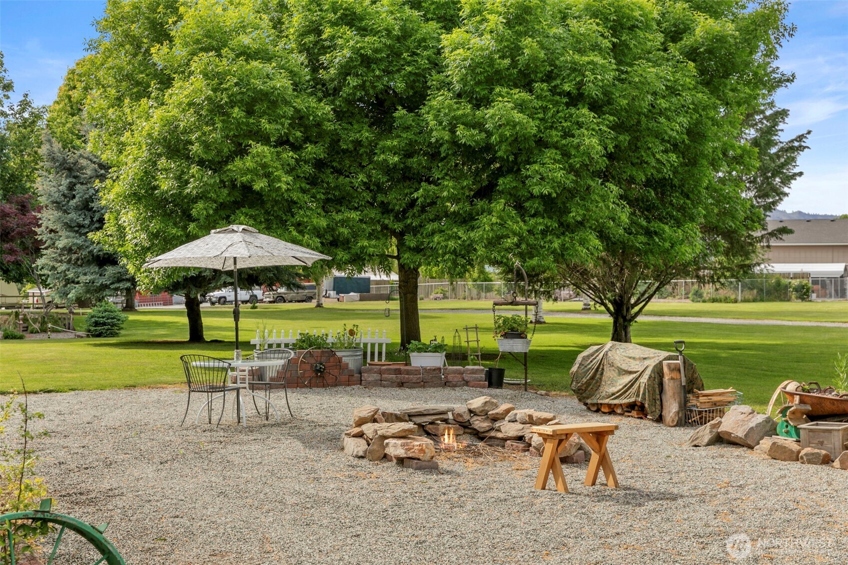 2720 NW Cascade Avenue