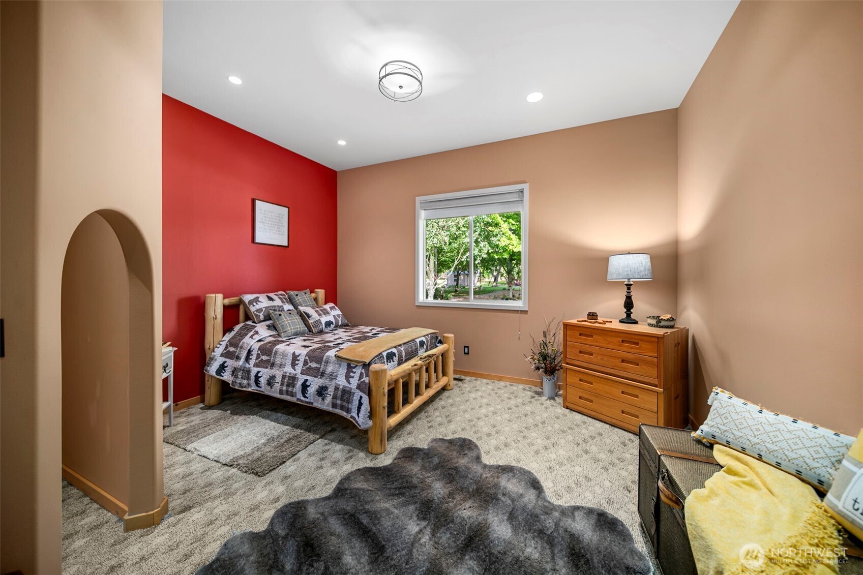 2720 NW Cascade Avenue