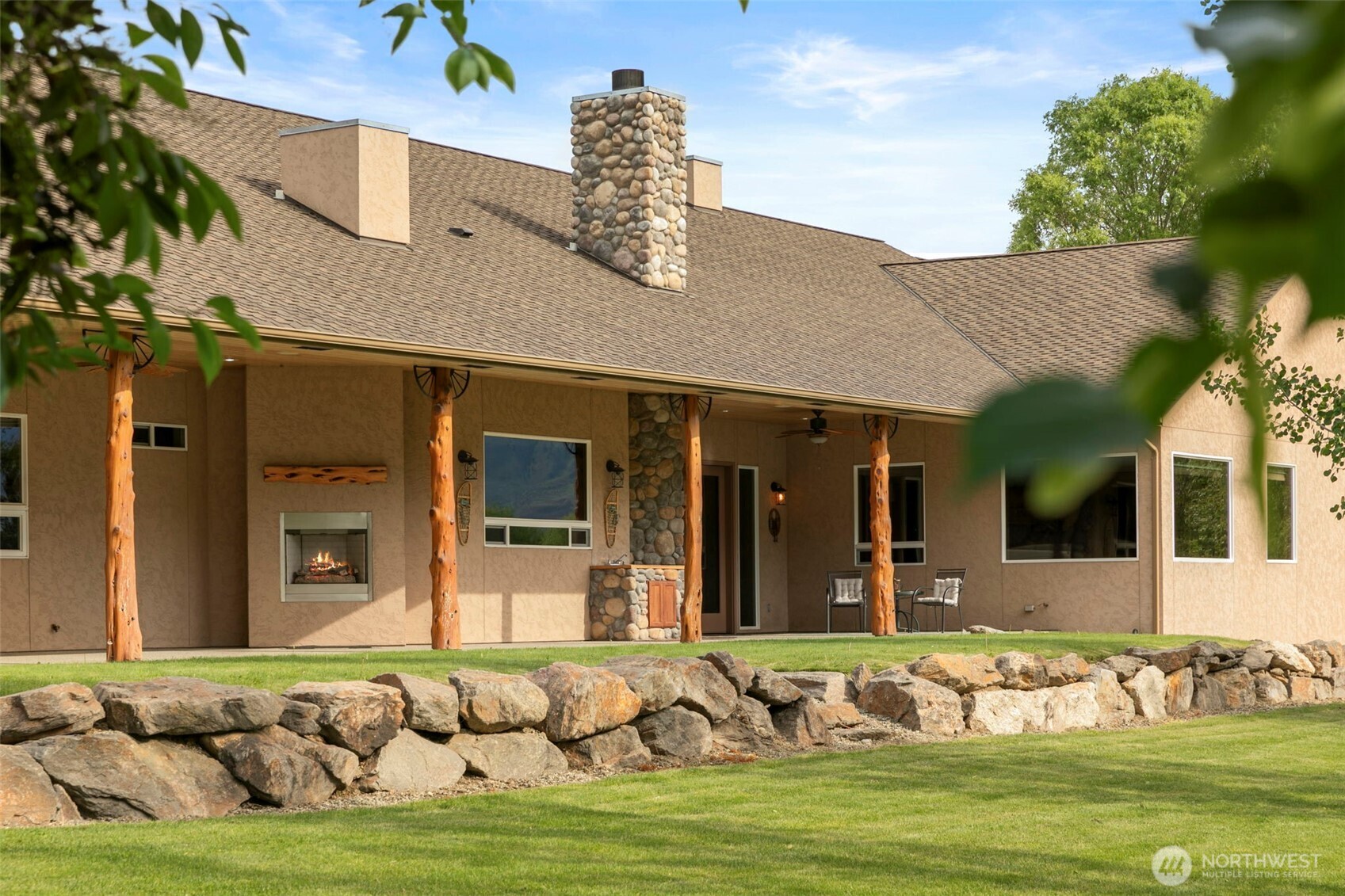 2720 NW Cascade Avenue