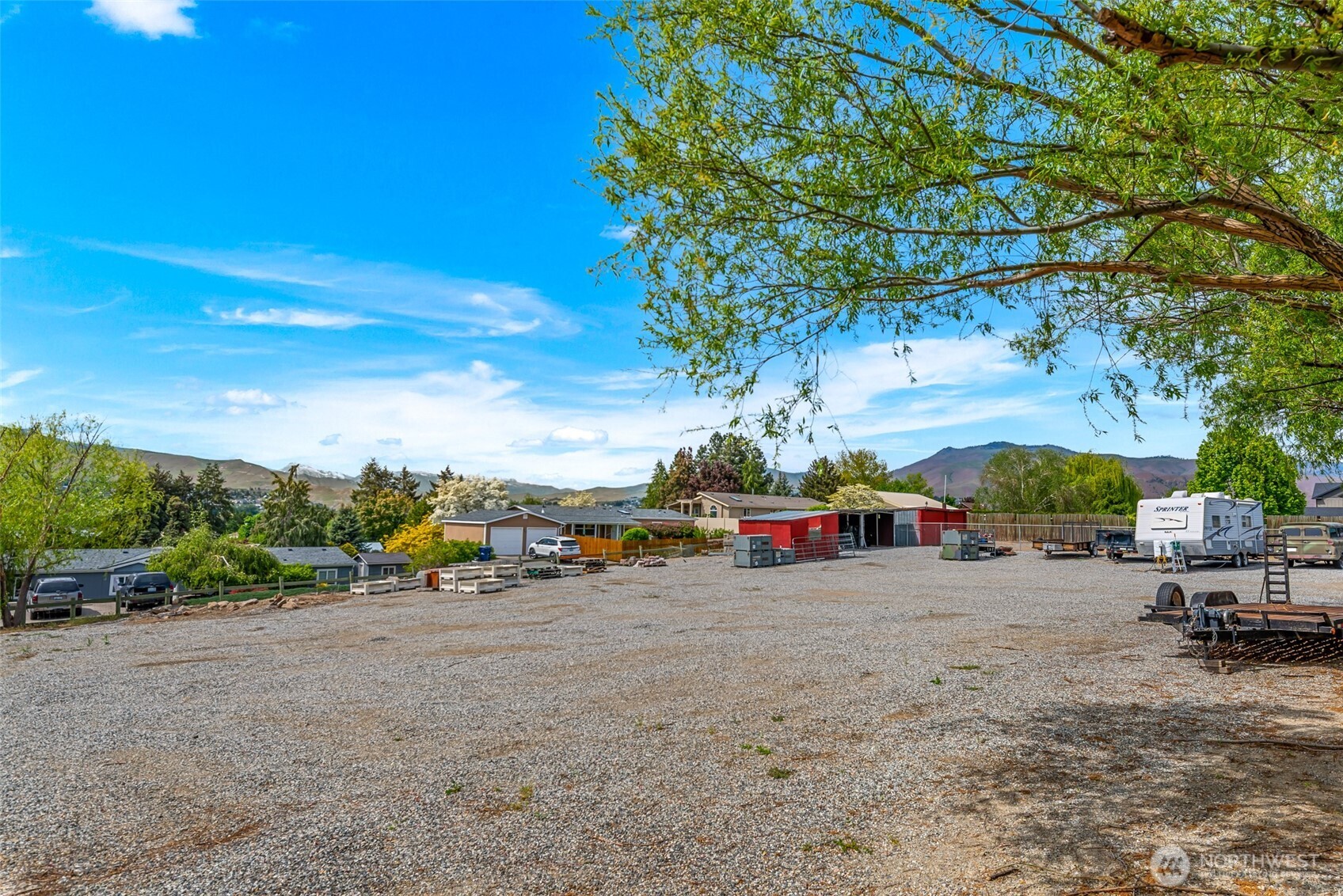 2720 NW Cascade Avenue