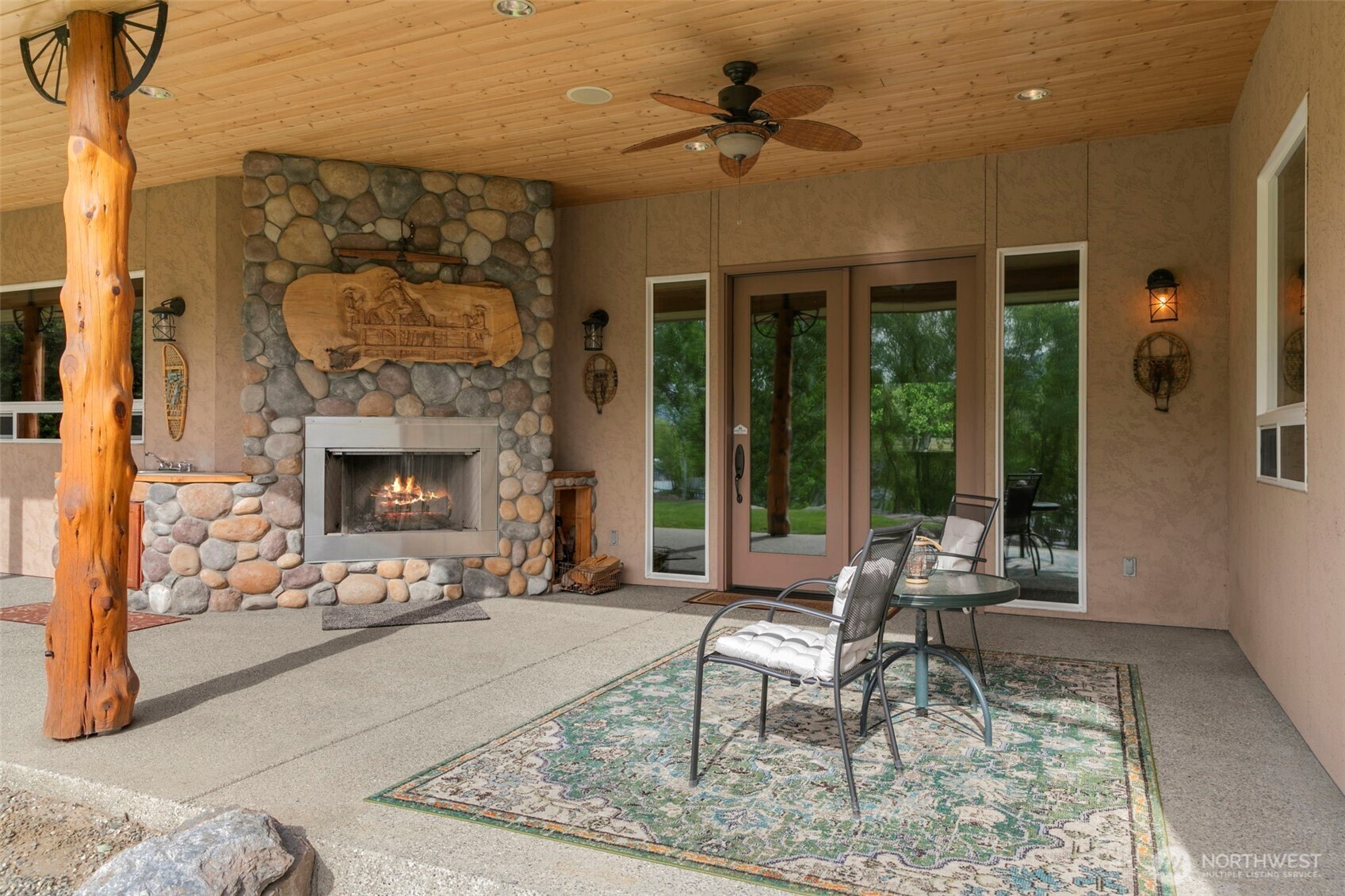 2720 NW Cascade Avenue