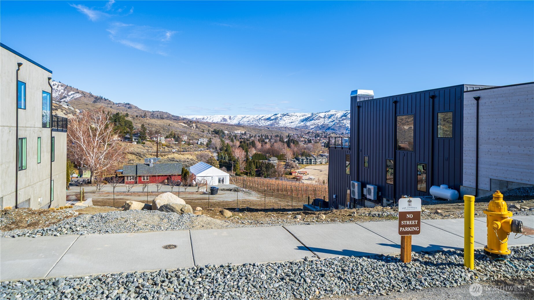 1307 Dragonfly Court