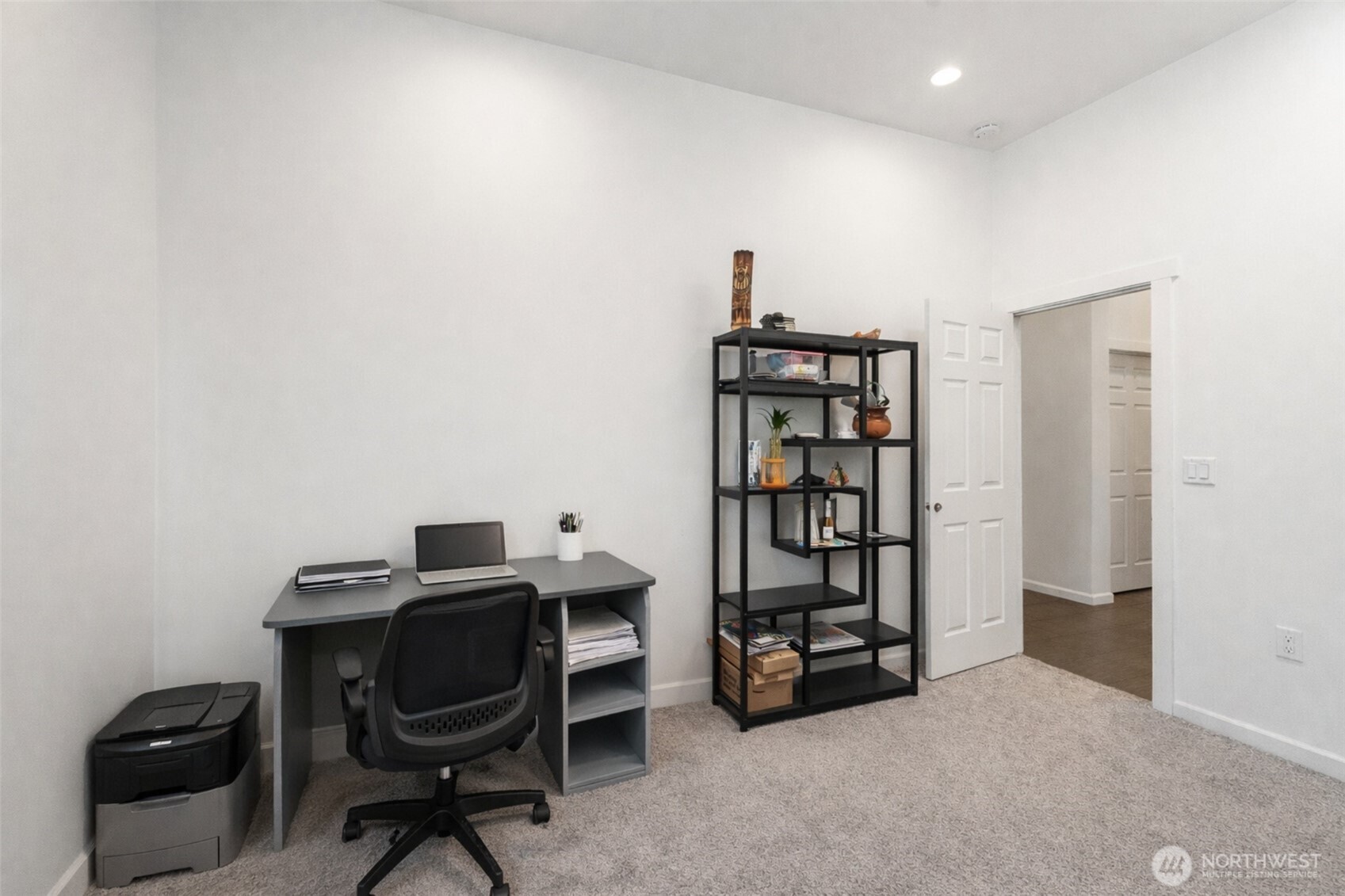 1038 Crest Loop