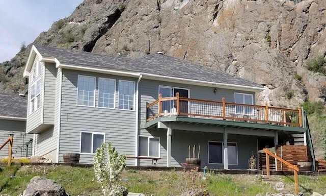2206 Summit Drive