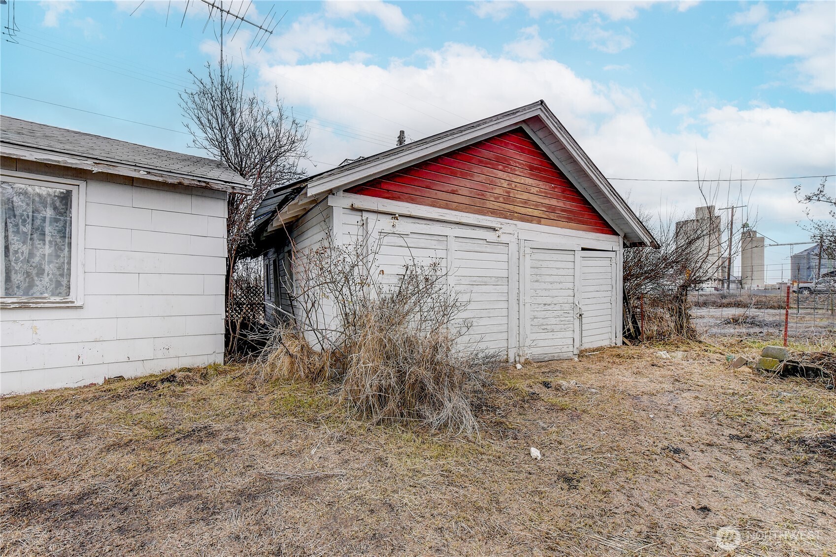 209 SE May Avenue