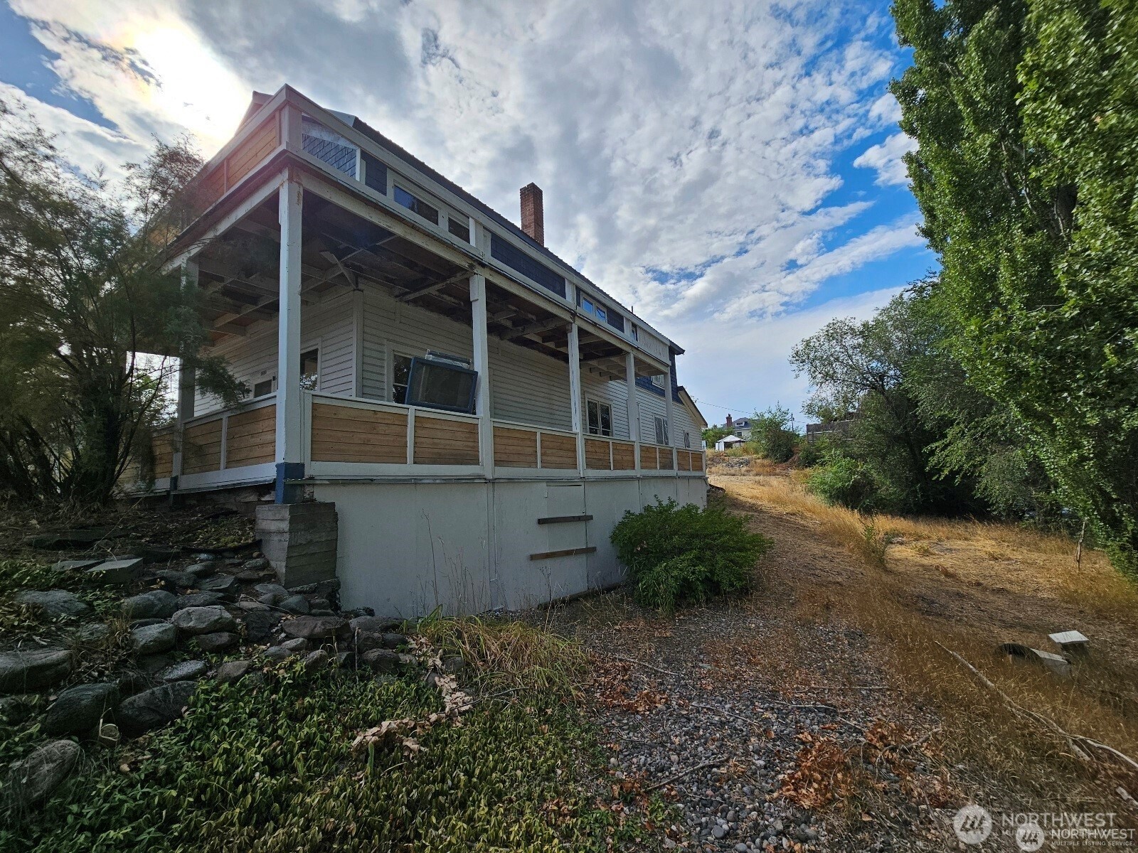 1610 Ironwood Street