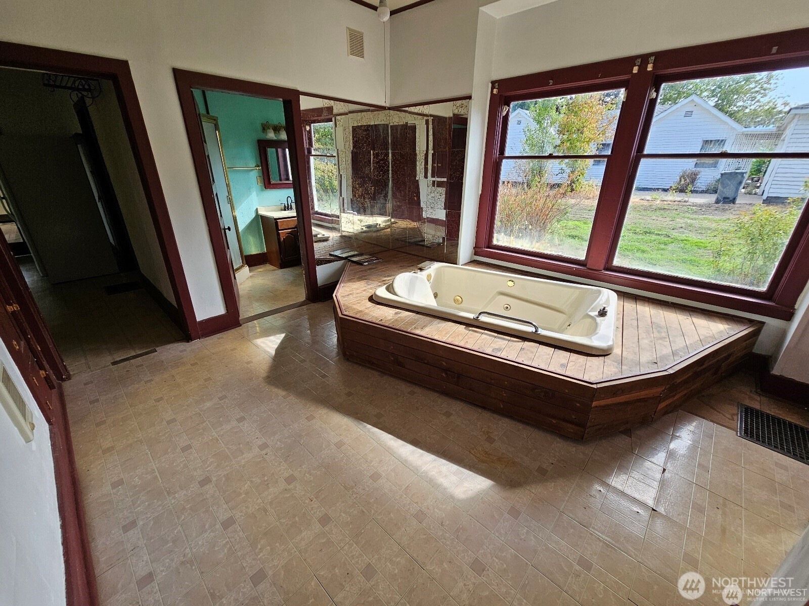 1610 Ironwood Street