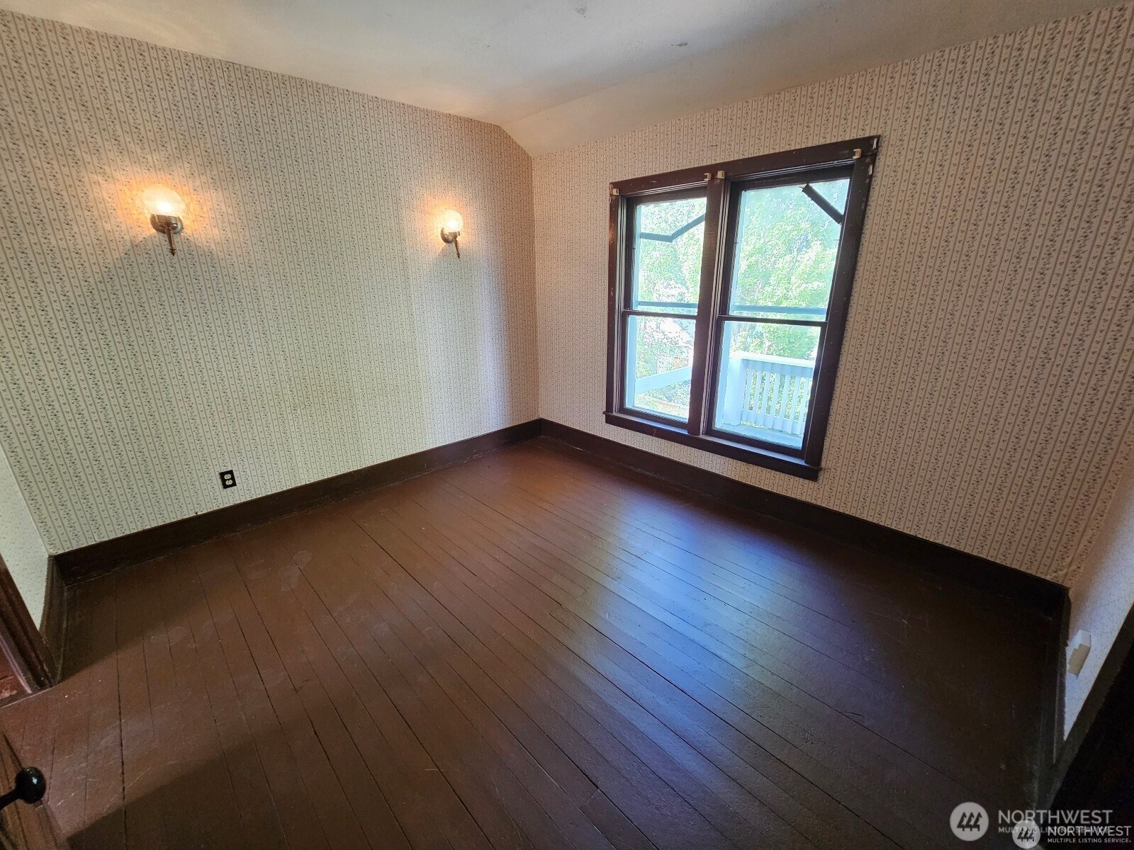 1610 Ironwood Street