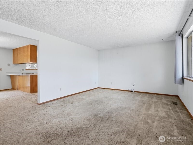 702 West Ridge Drive