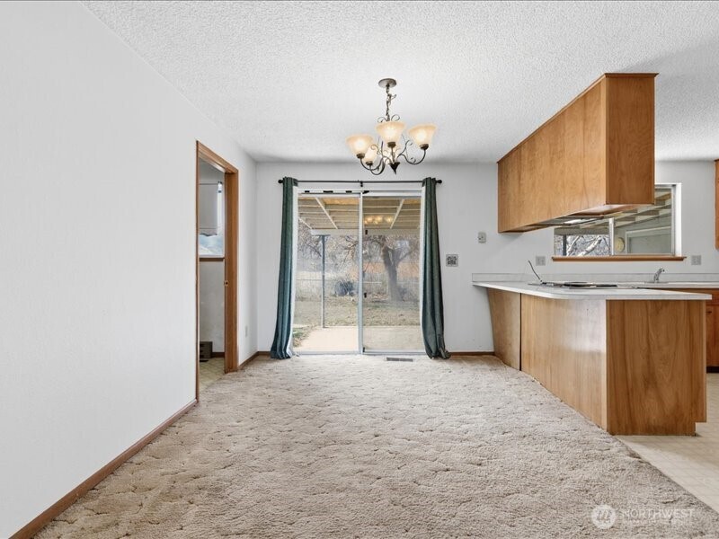 702 West Ridge Drive