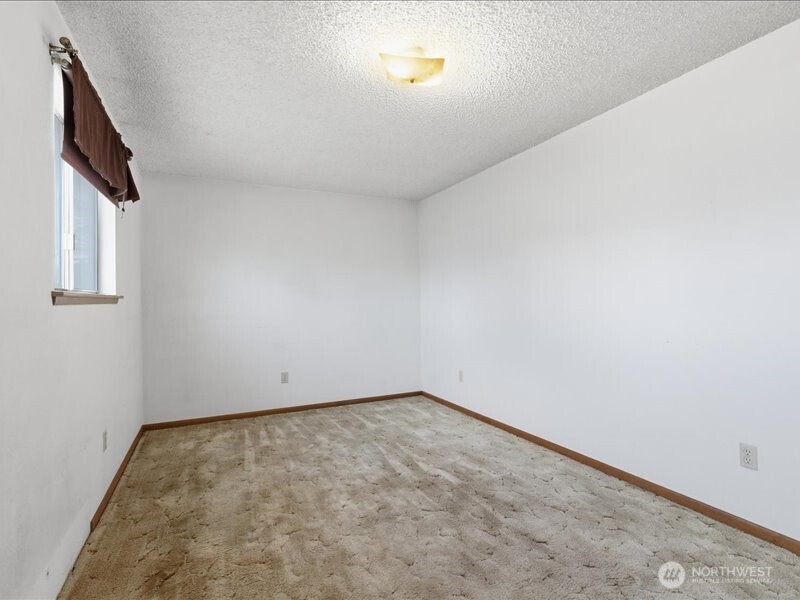 702 West Ridge Drive