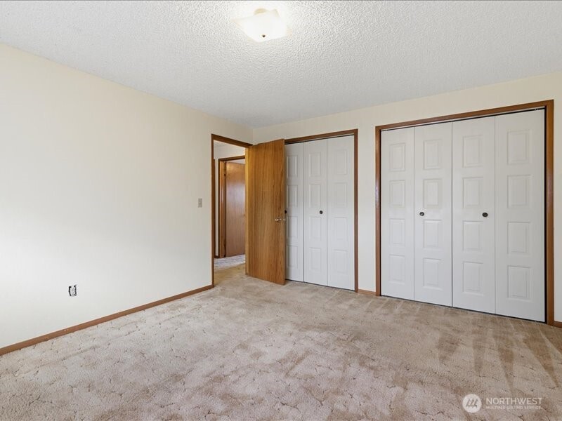 702 West Ridge Drive