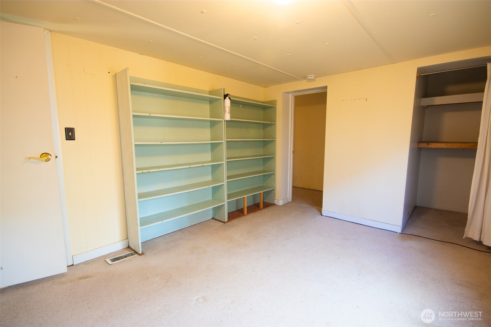 7 Hutton Road