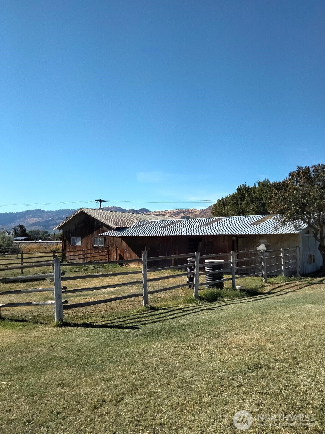 6 Jennings Loop Road