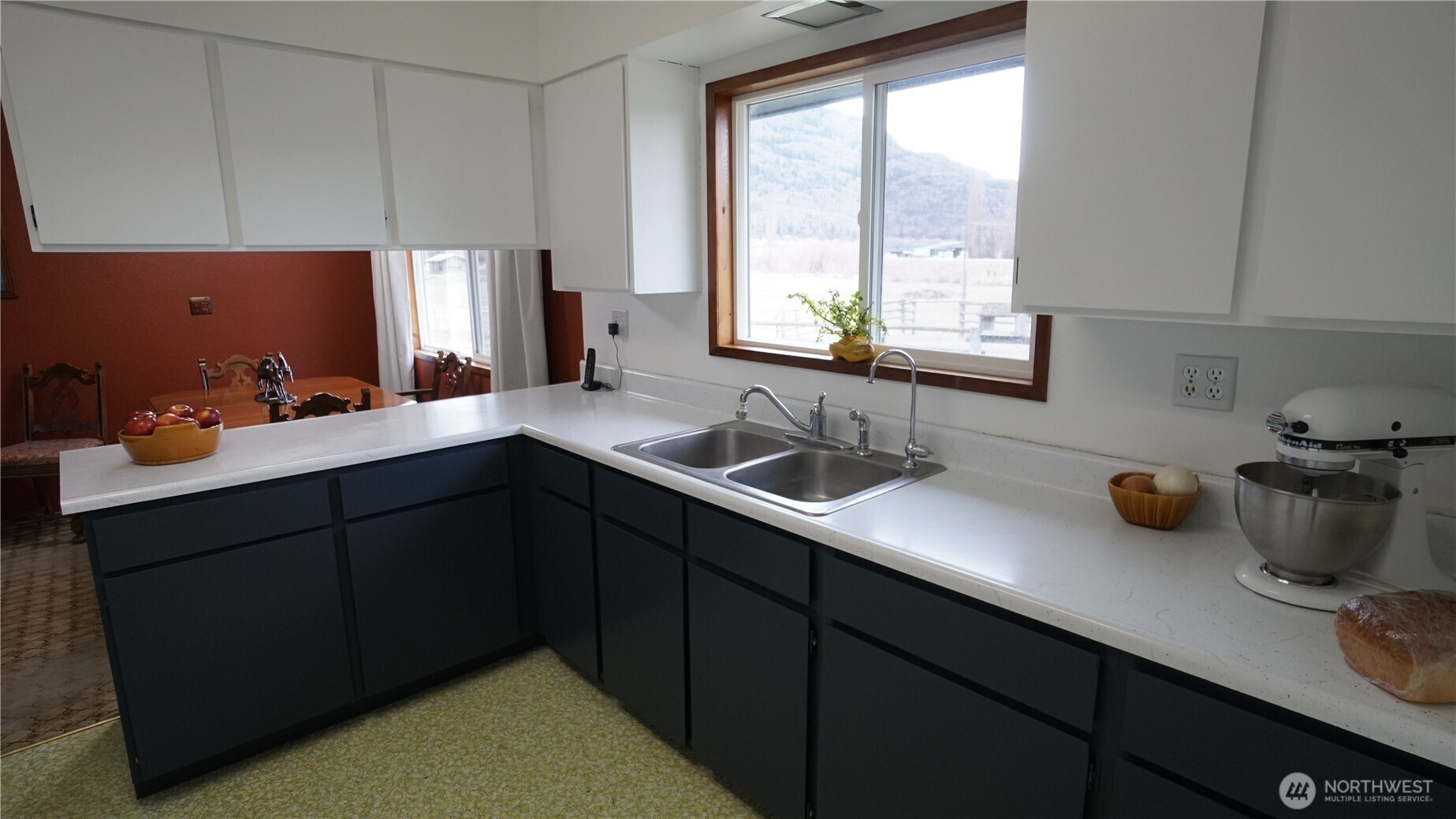 6 Jennings Loop Road