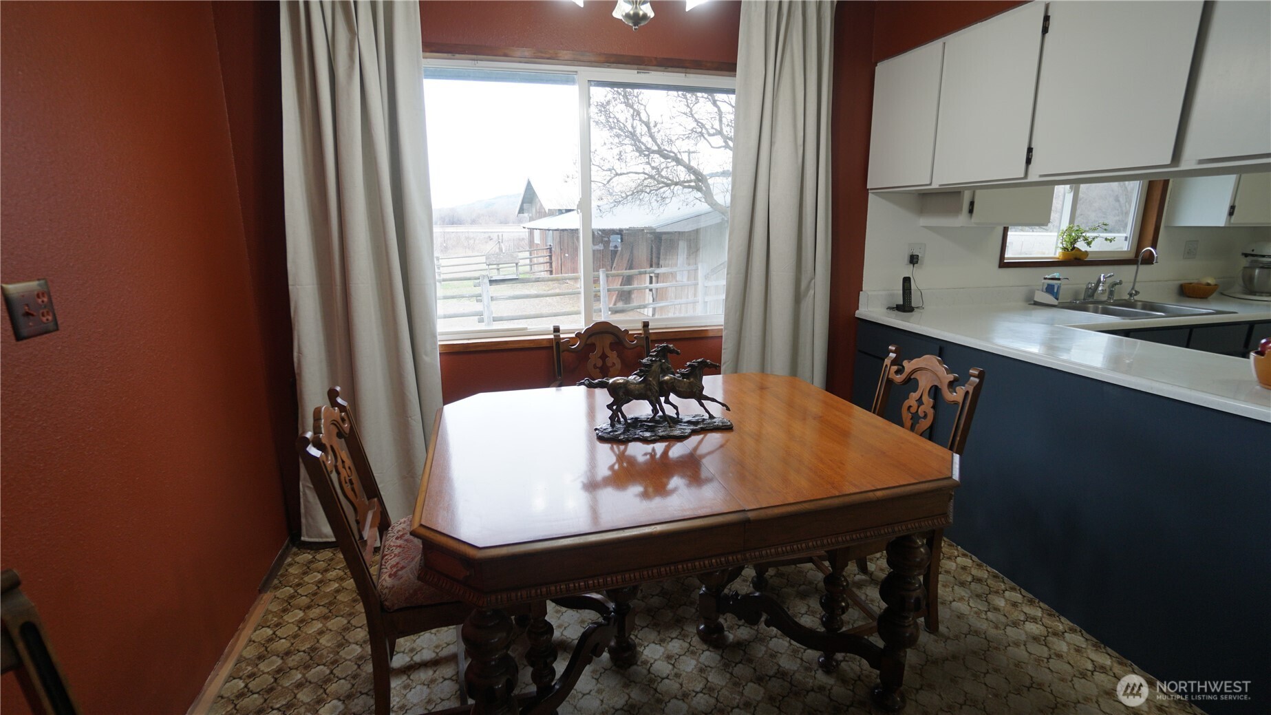 6 Jennings Loop Road