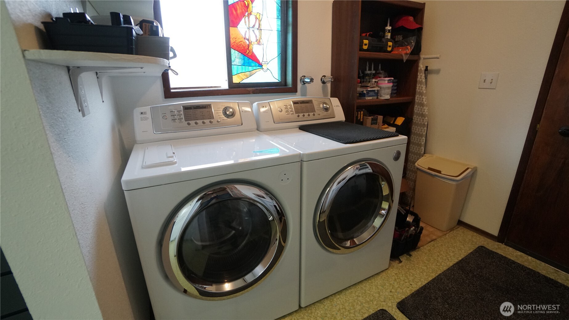 6 Jennings Loop Road