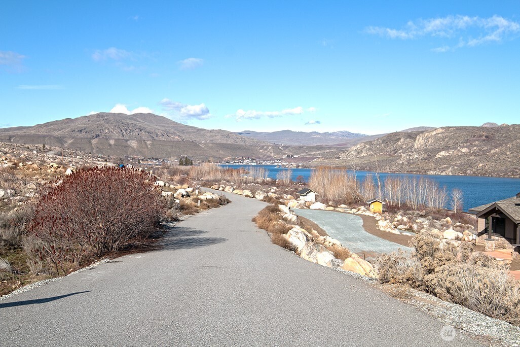 0 NNA Lot 2 Lazy Lightning Long Plat