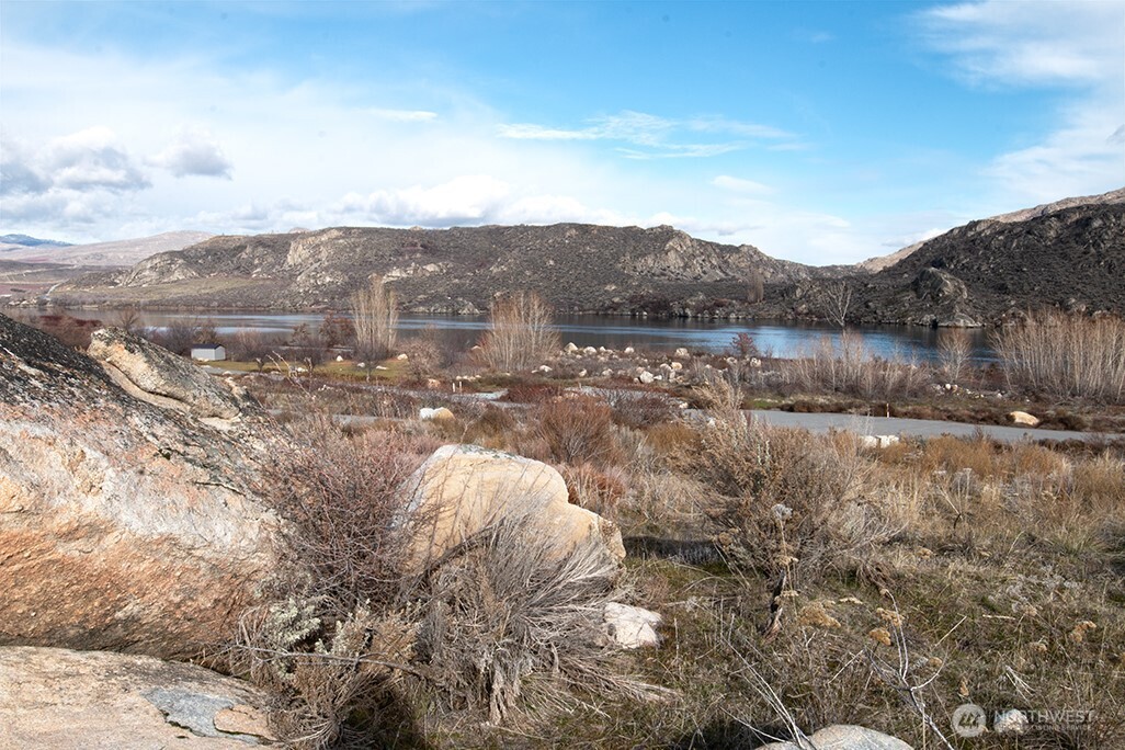 0 NNA Lot 4 Lazy Lightning Long Plat