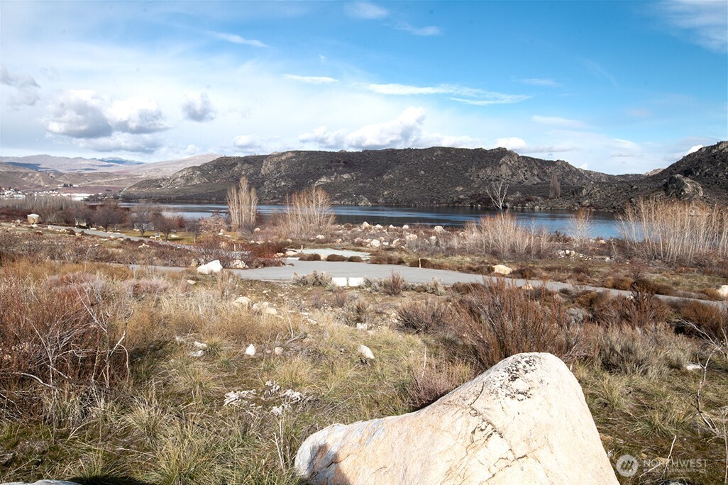 0 NNA Lot 4 Lazy Lightning Long Plat