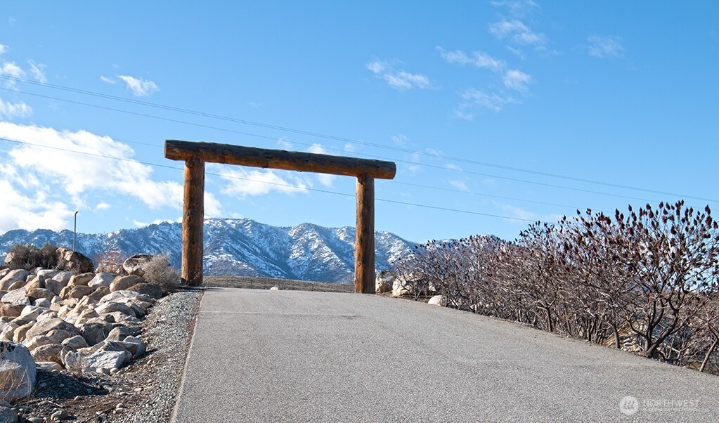 0 NNA Lot 4 Lazy Lightning Long Plat