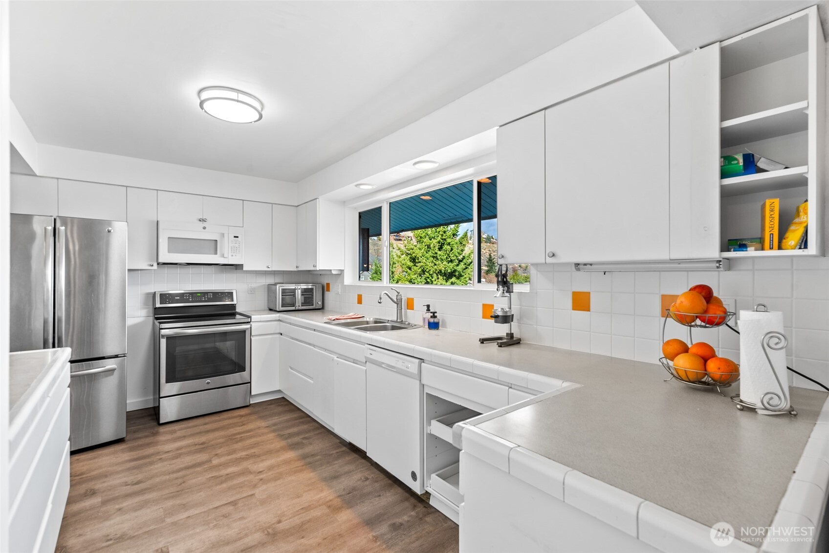 1117 Appleland Drive