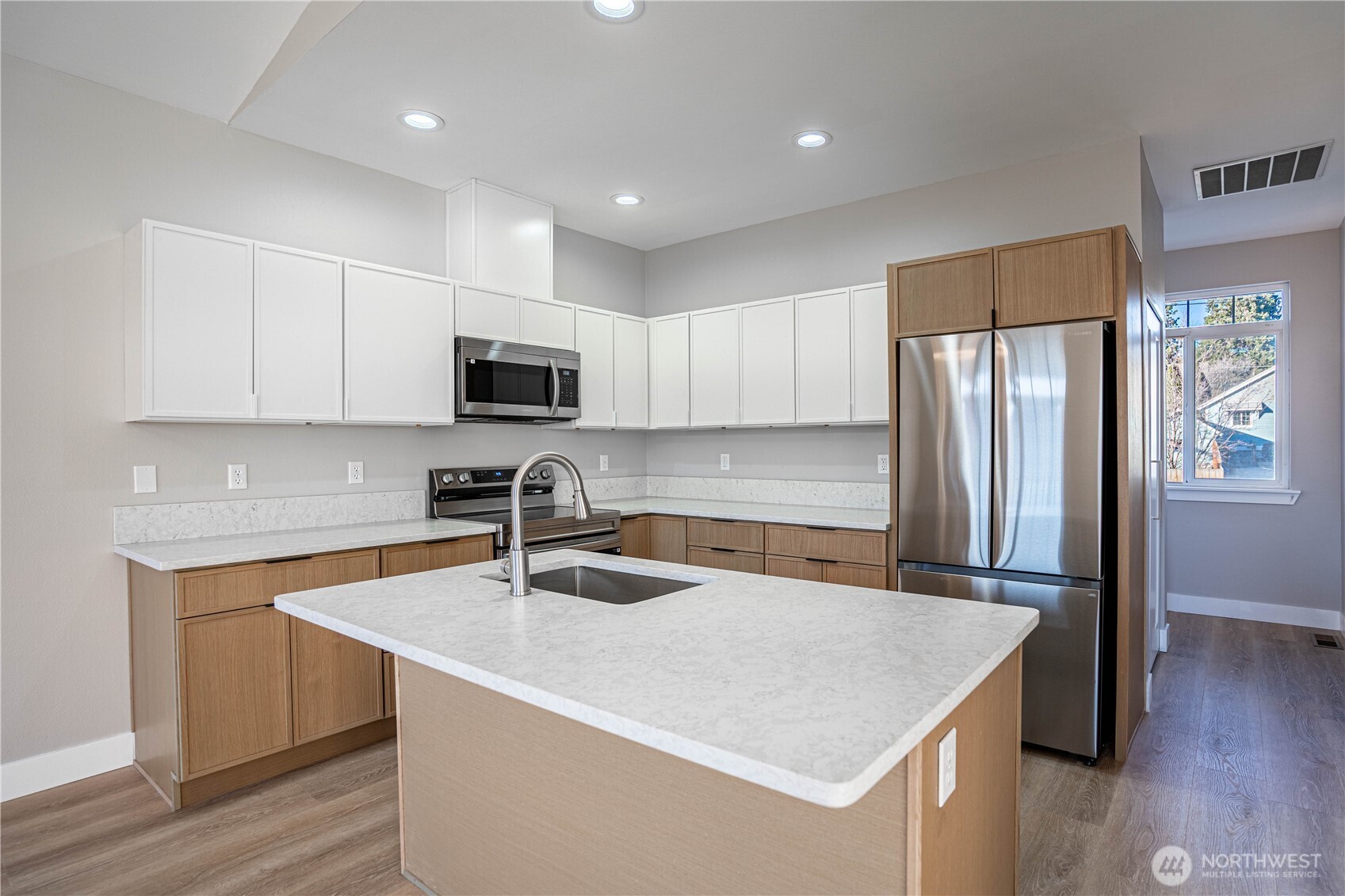 744 Wapato Way Unit: #B