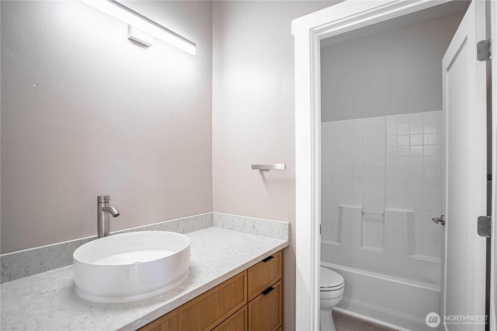 744 Wapato Way Unit: #B