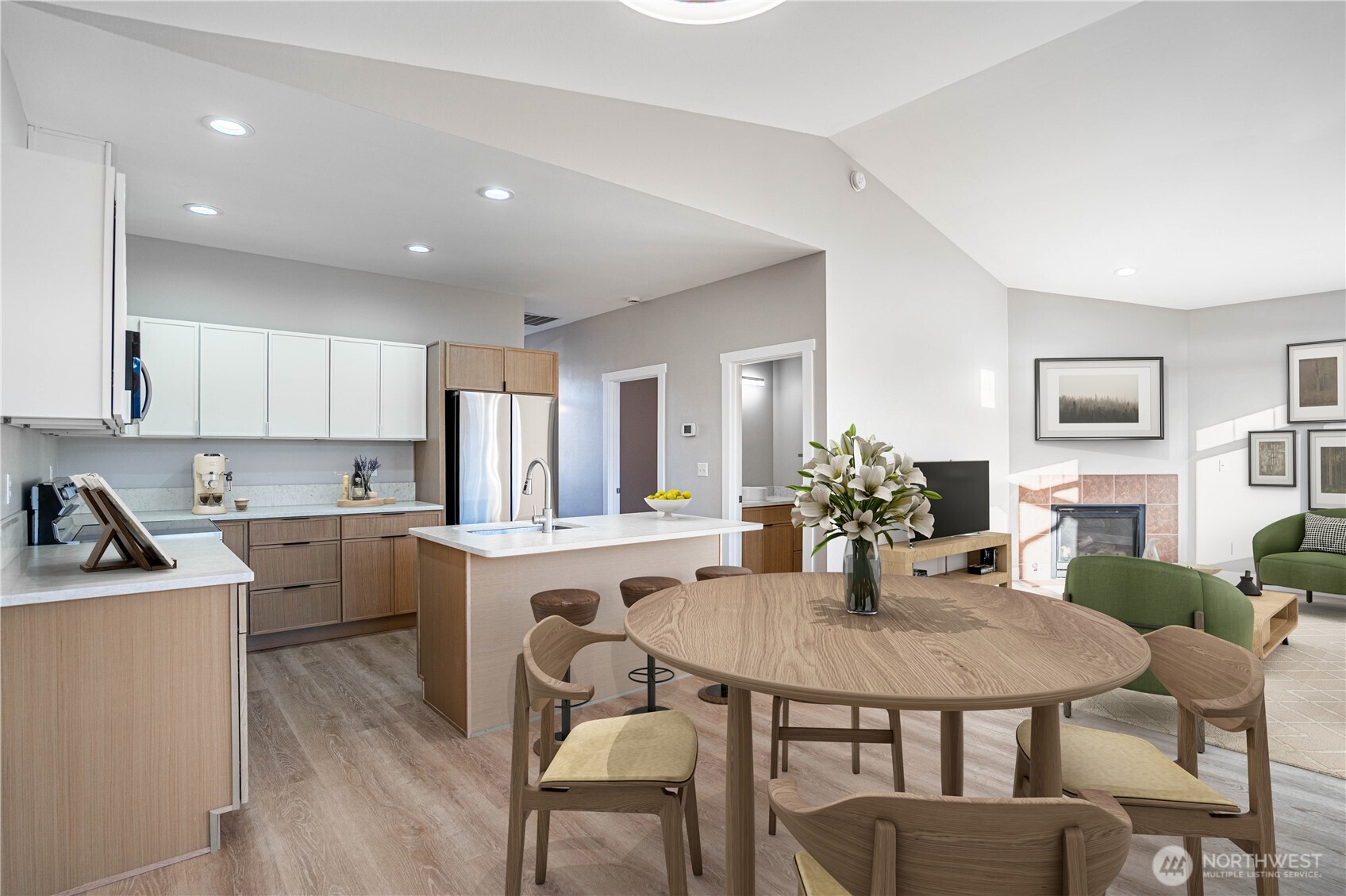 744 Wapato Way Unit: #B