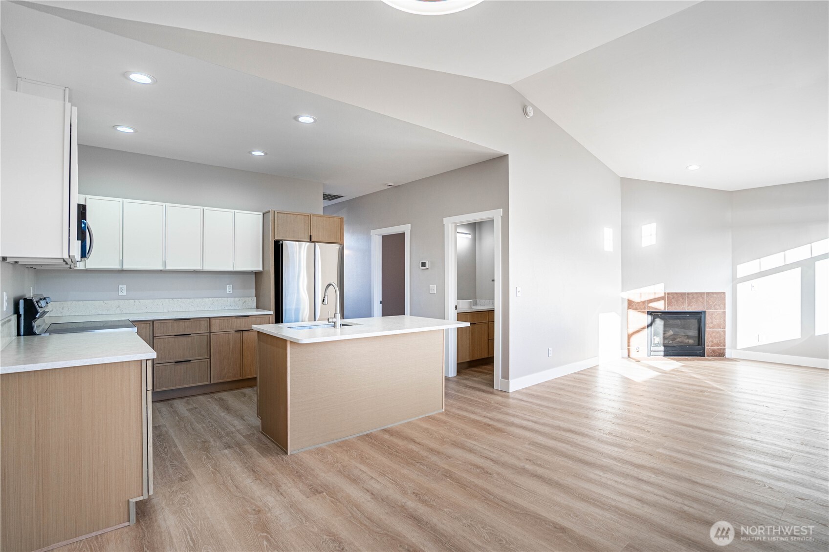 744 Wapato Way Unit: #B