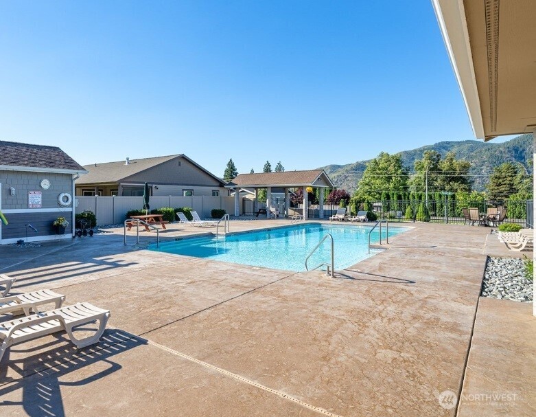 516 Village Drive