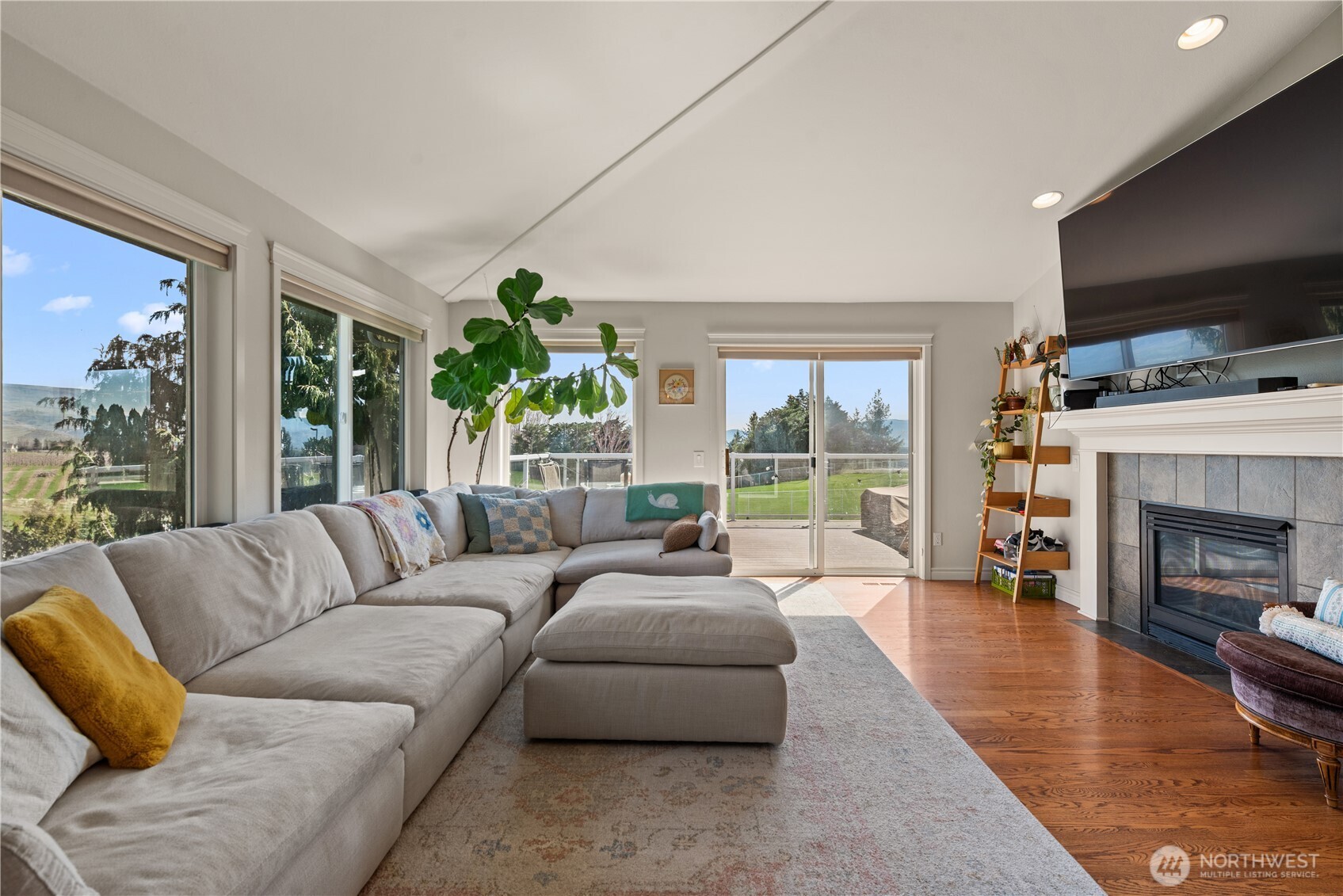 3555 Westridge Place