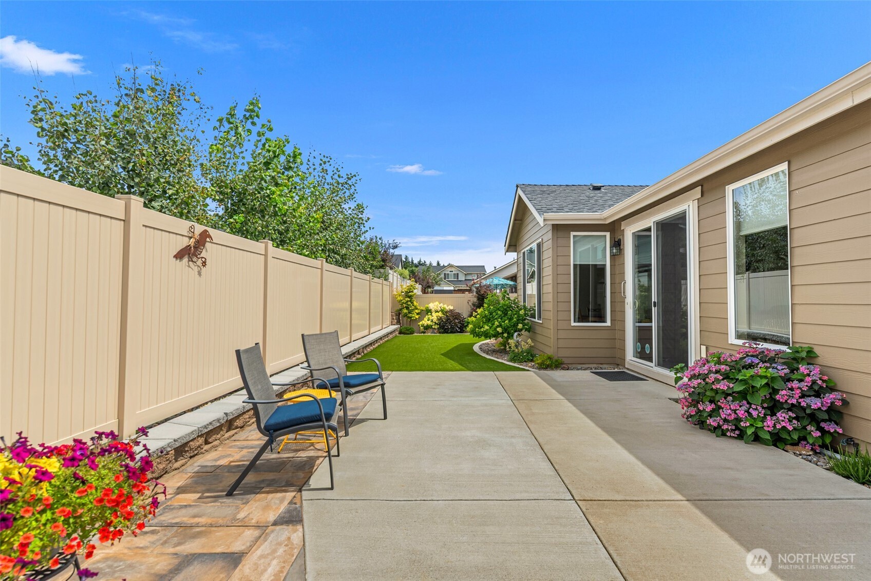 1747 S Blanchard Loop
