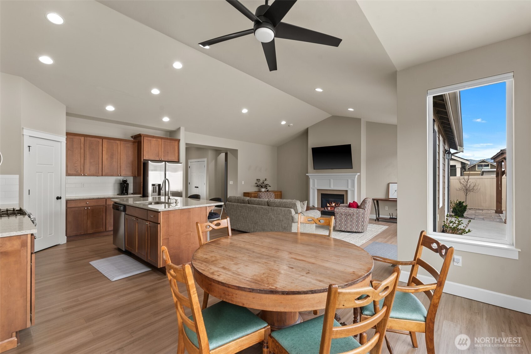 1747 S Blanchard Loop