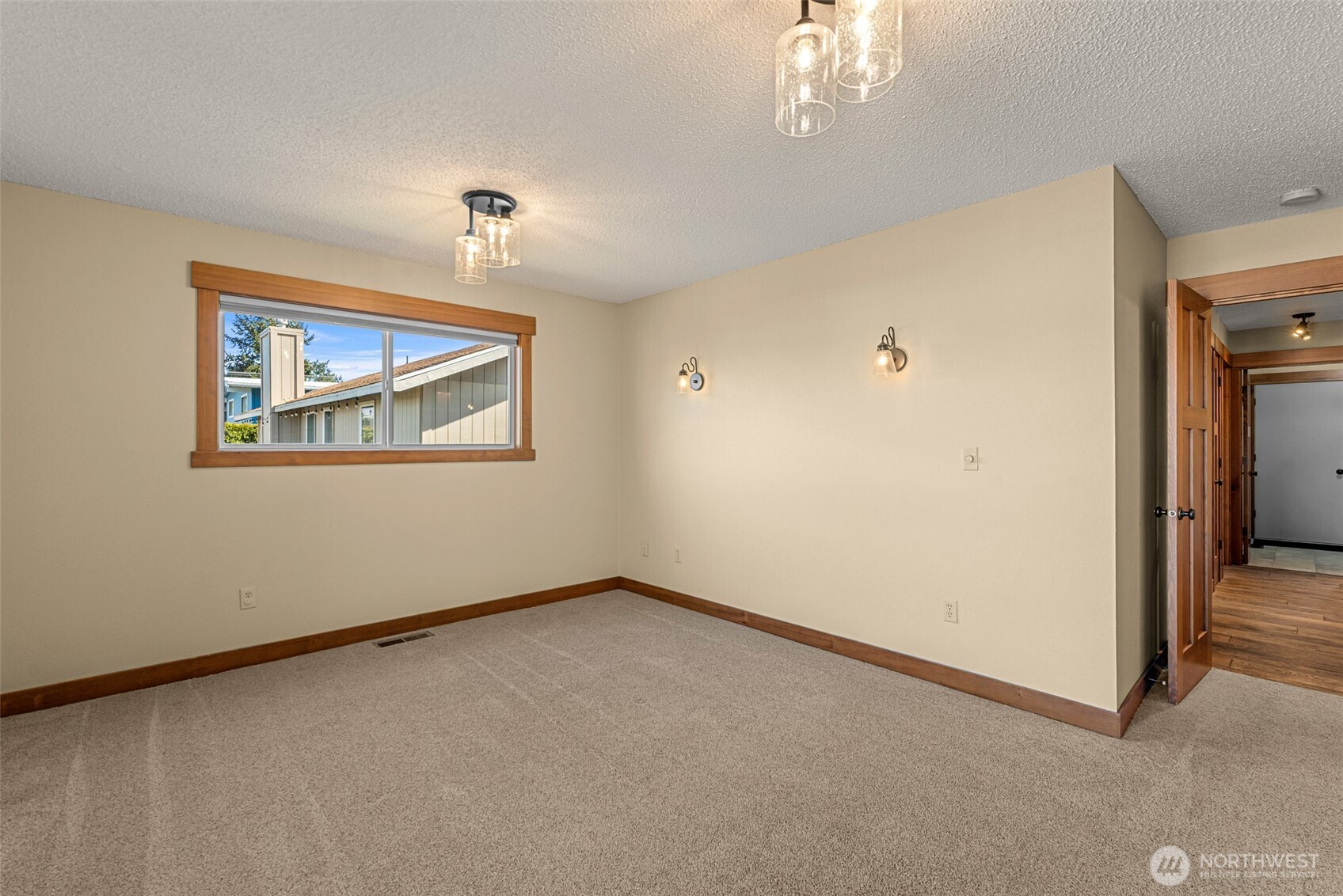 1308 Seneca Avenue S