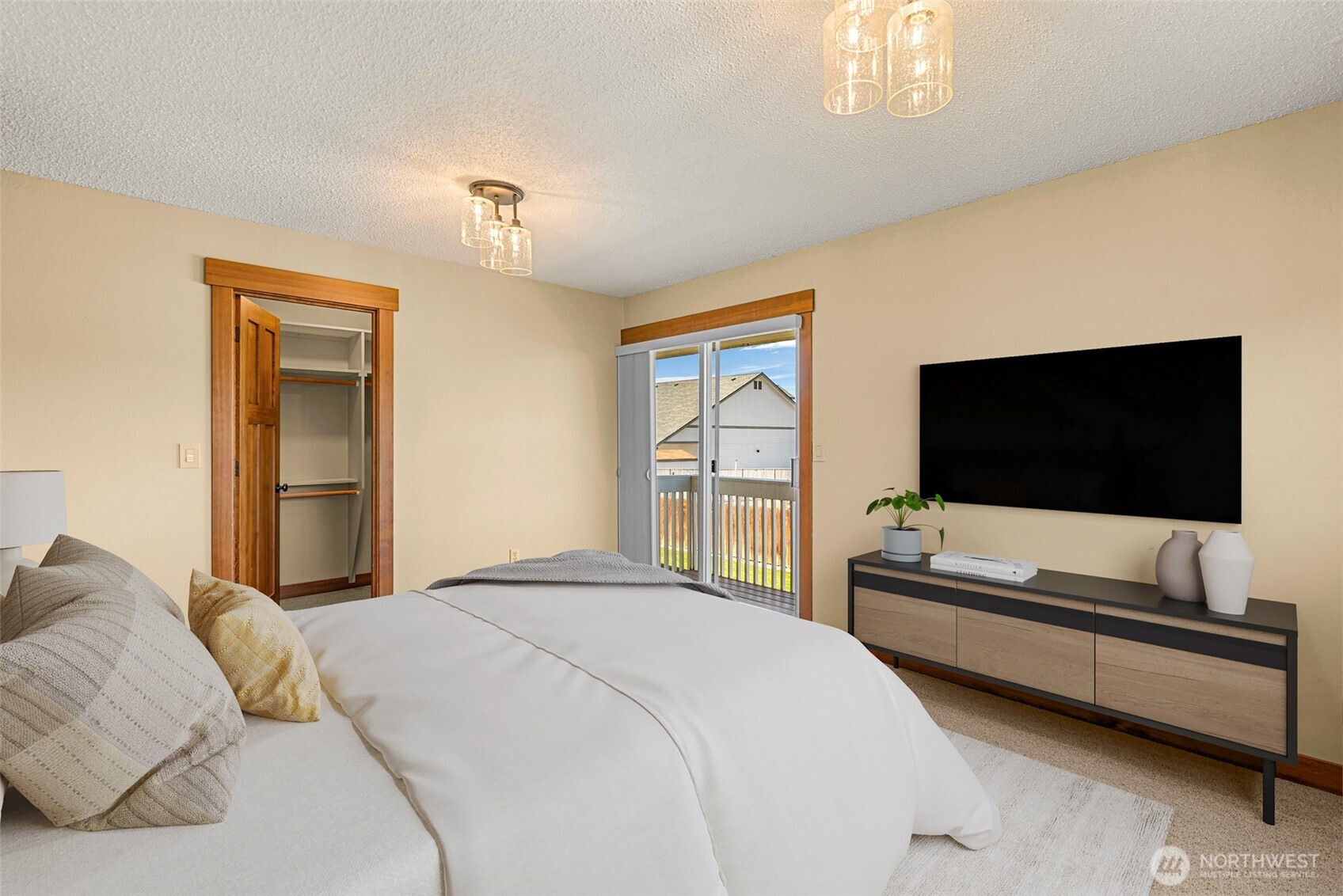 1308 Seneca Avenue S