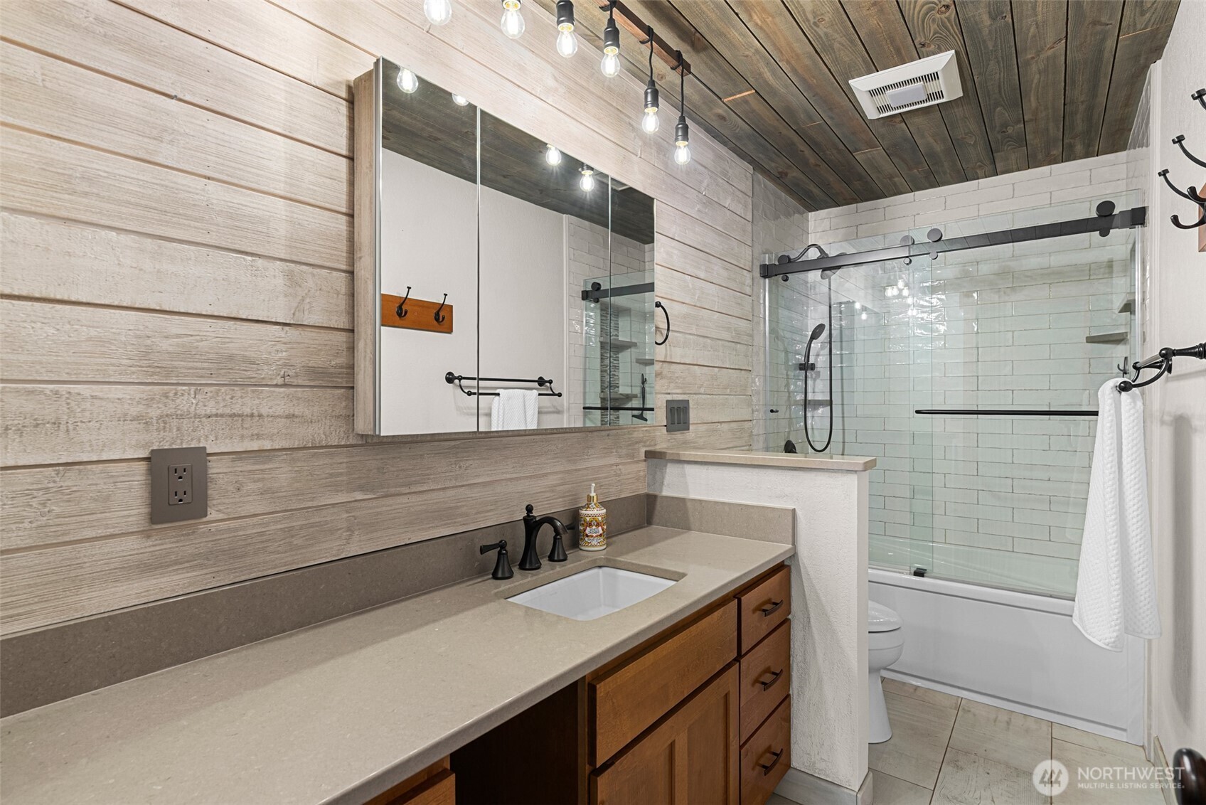 1308 Seneca Avenue S