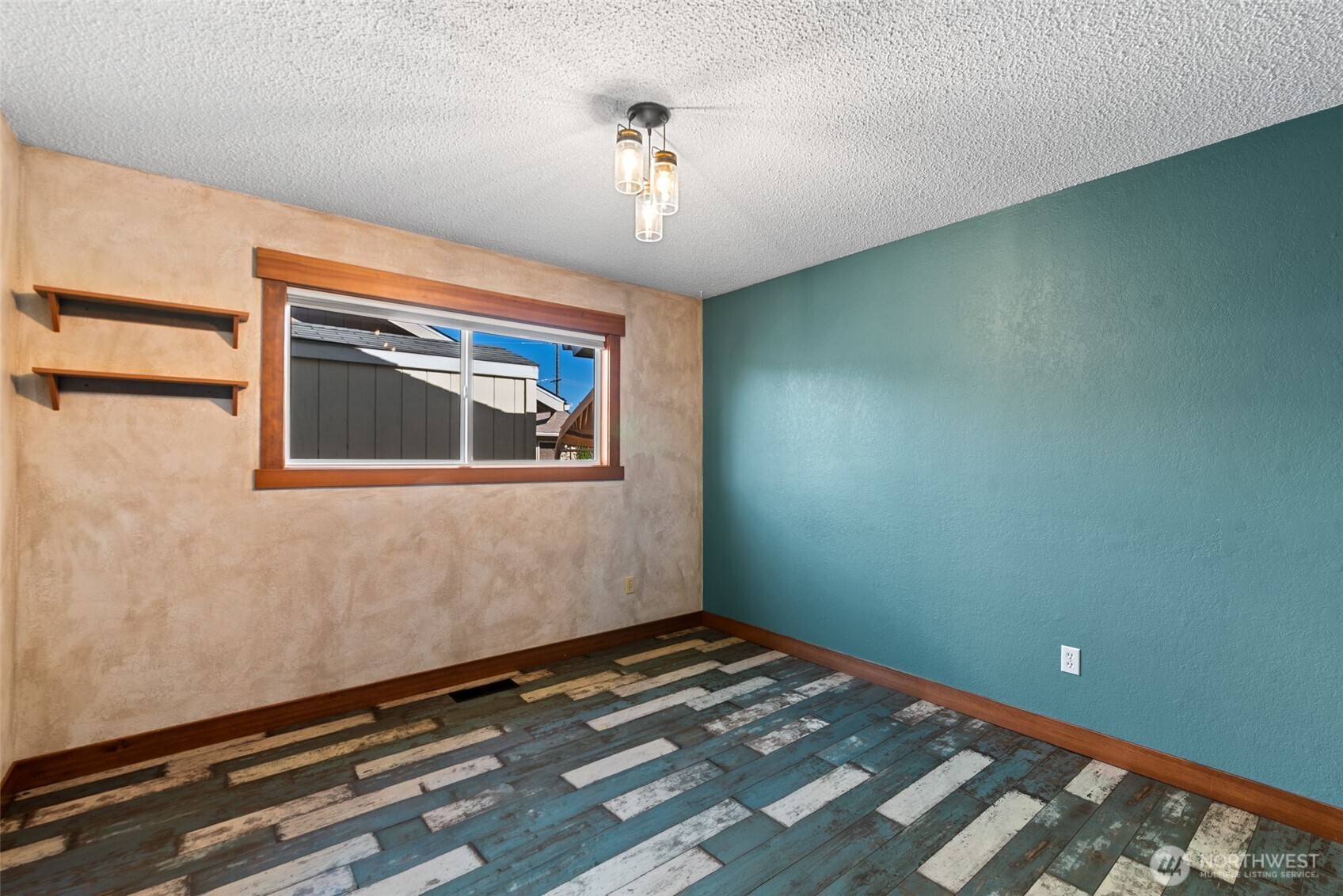 1308 Seneca Avenue S