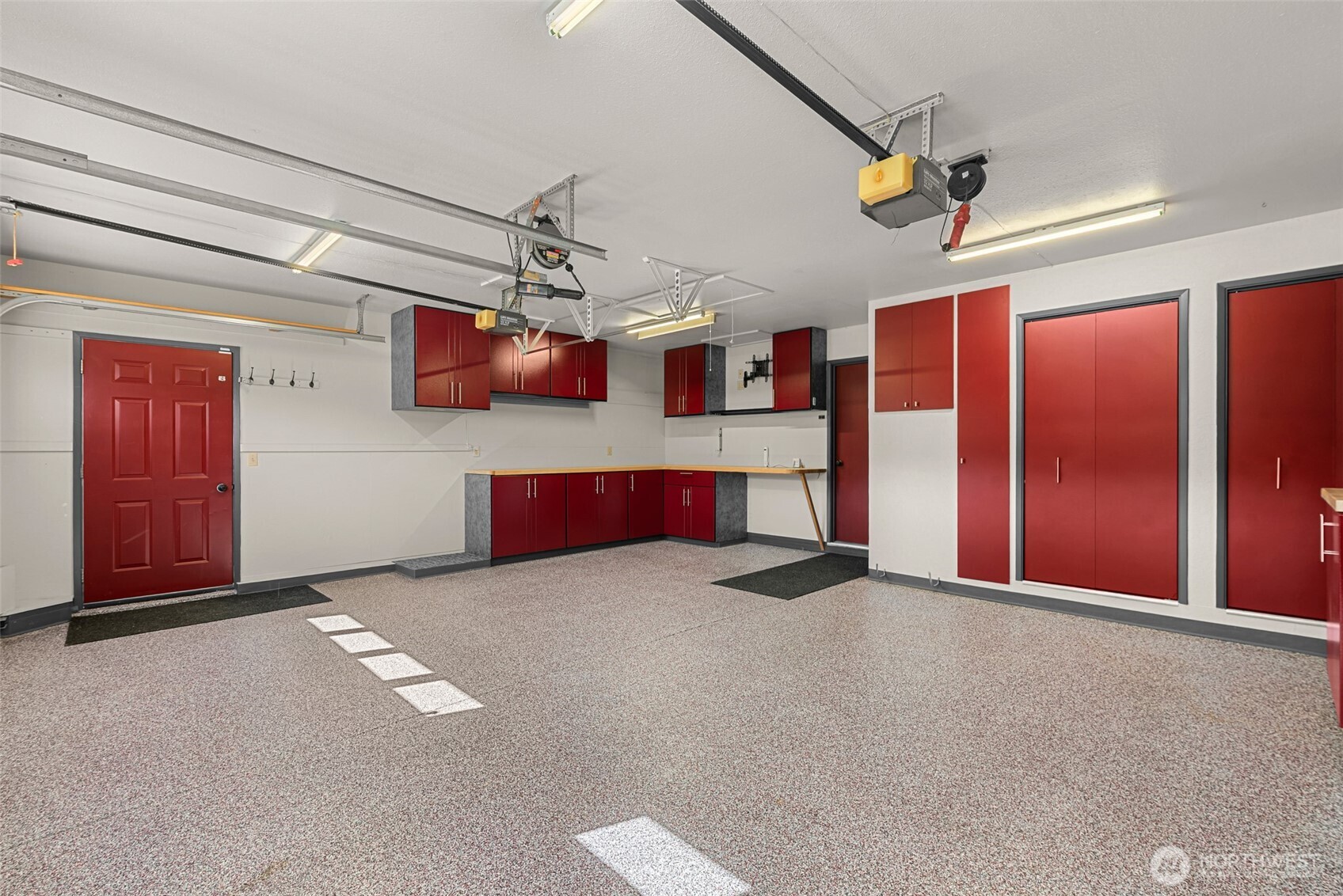 1308 Seneca Avenue S