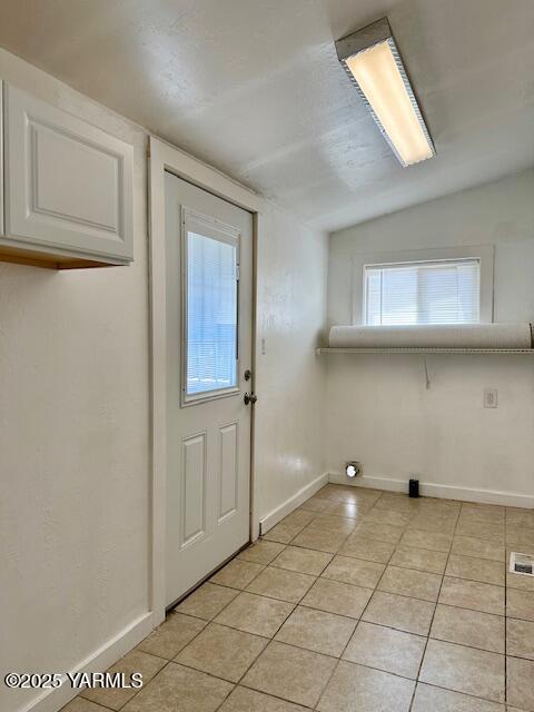 1115 S 20th Ave Unit: `