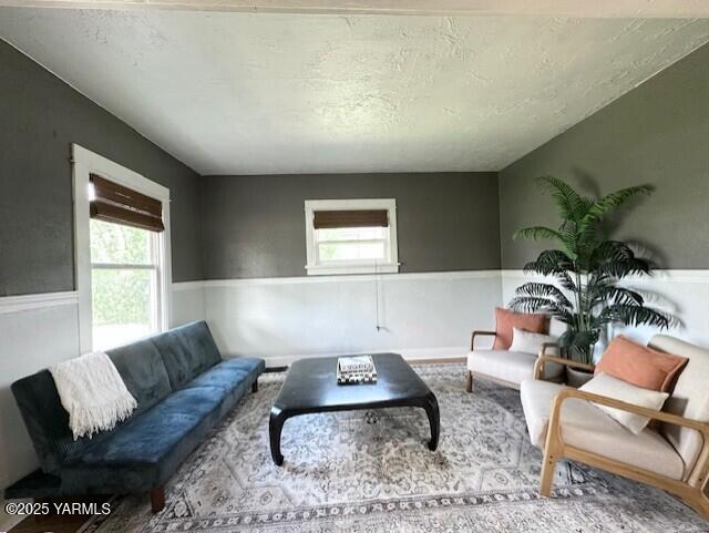 1115 S 20th Ave Unit: `
