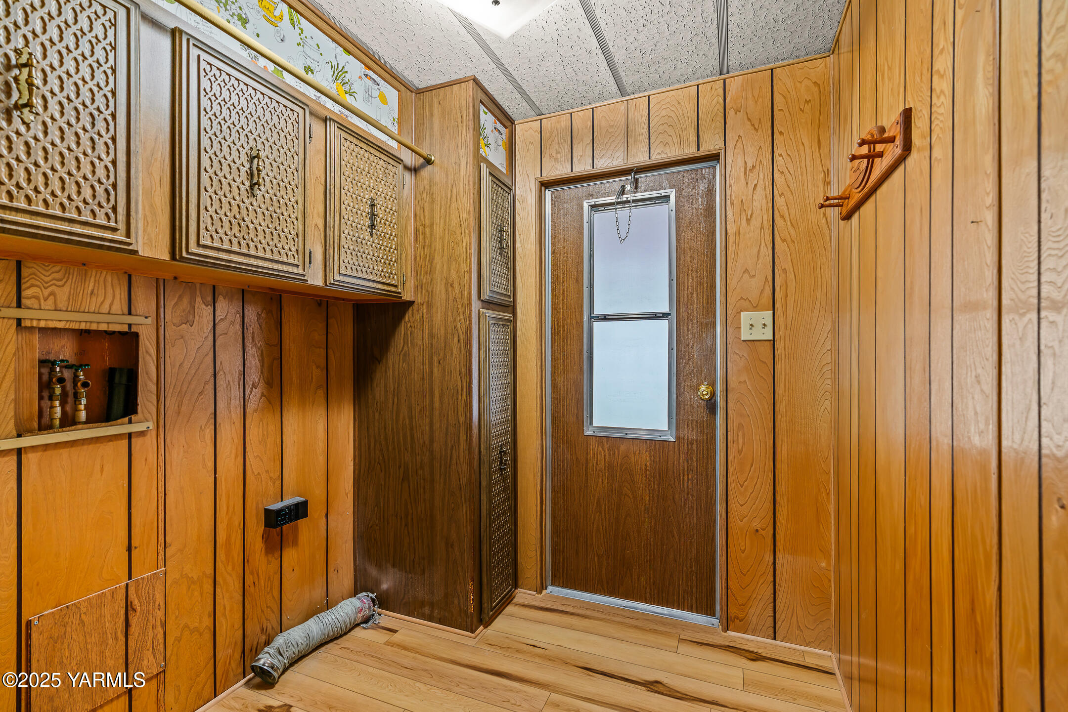 18 W Washington Ave Unit: 76