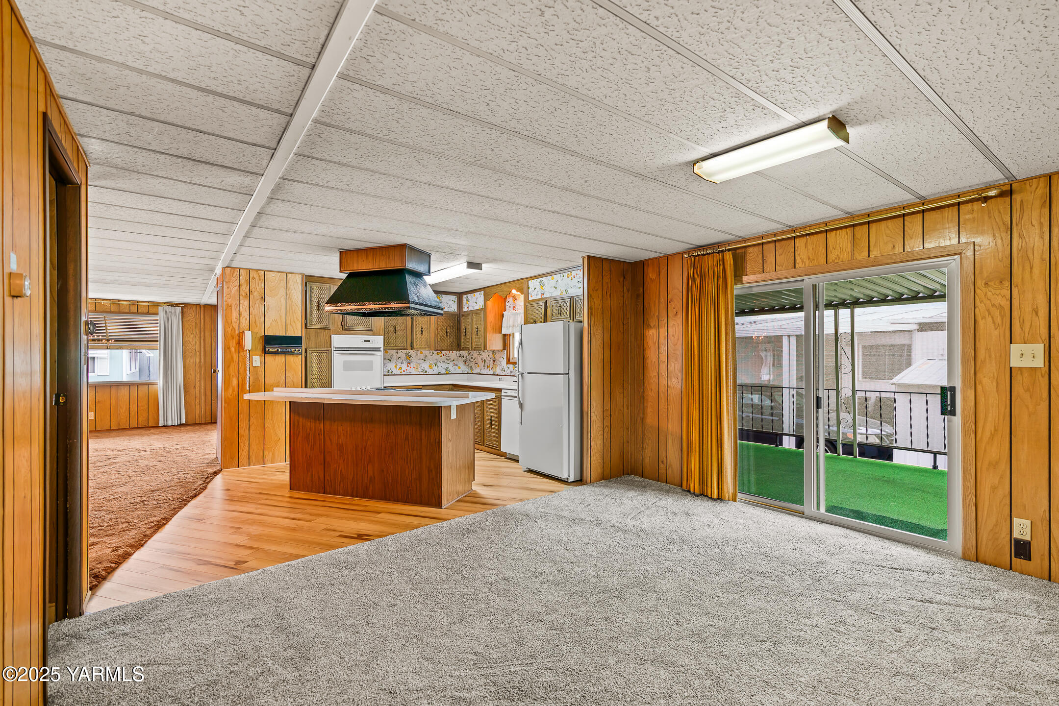 18 W Washington Ave Unit: 76