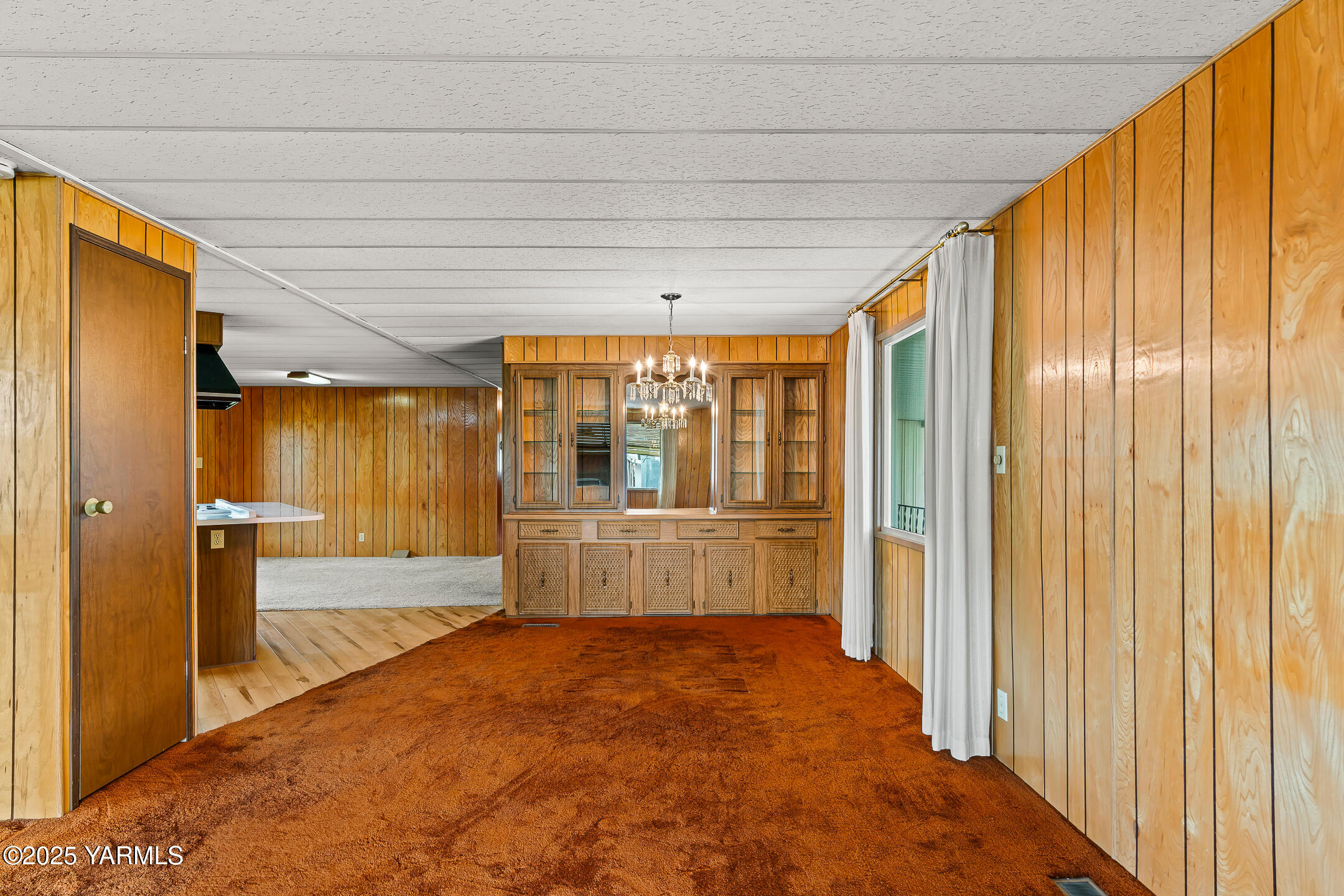 18 W Washington Ave Unit: 76