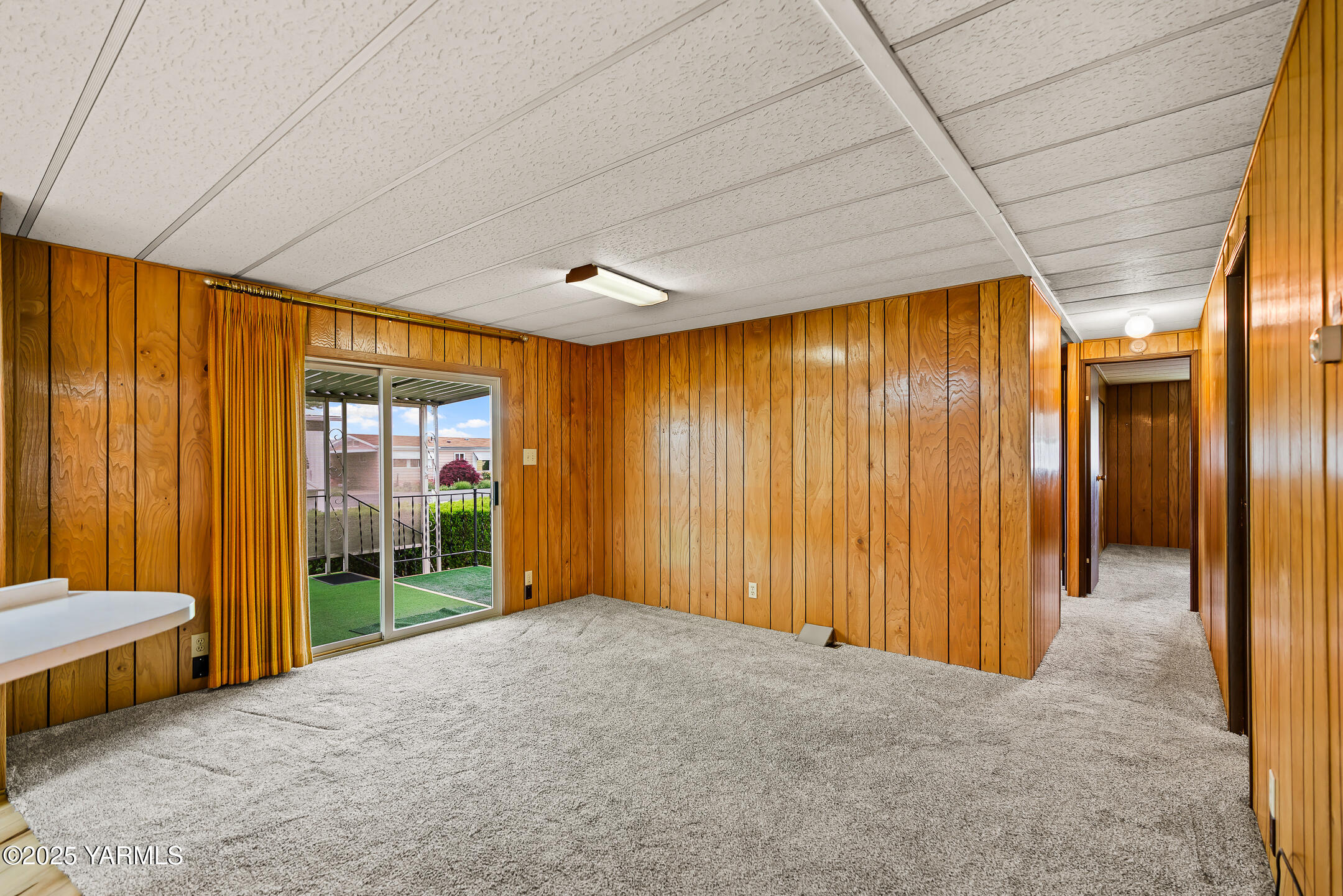 18 W Washington Ave Unit: 76