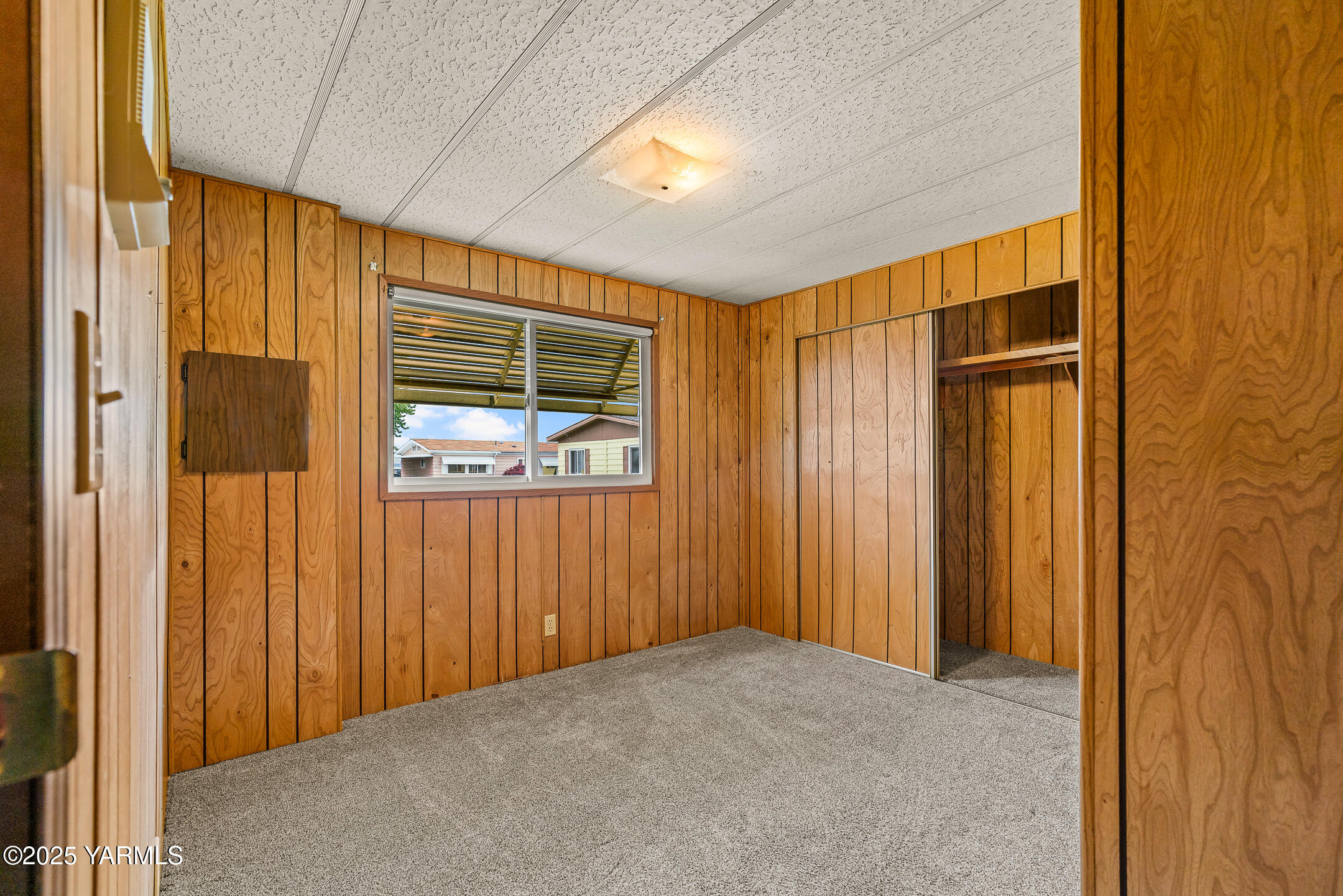 18 W Washington Ave Unit: 76