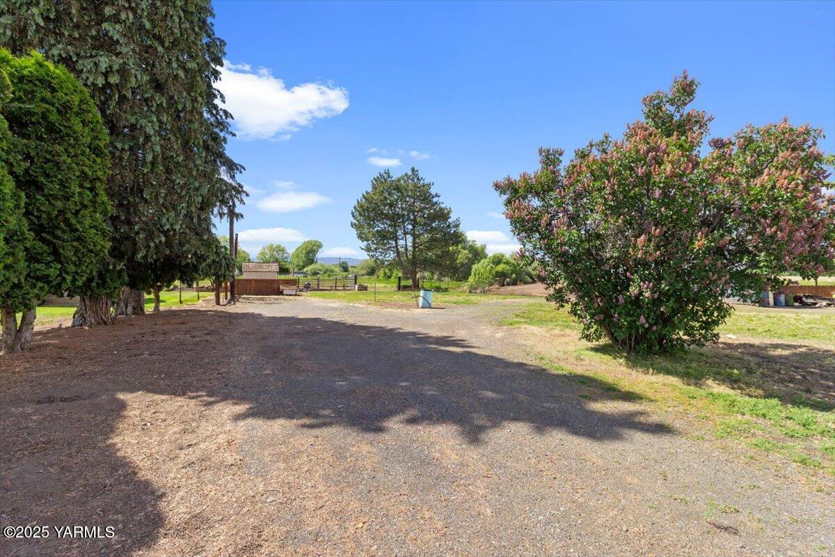 12805 Rutherford Rd
