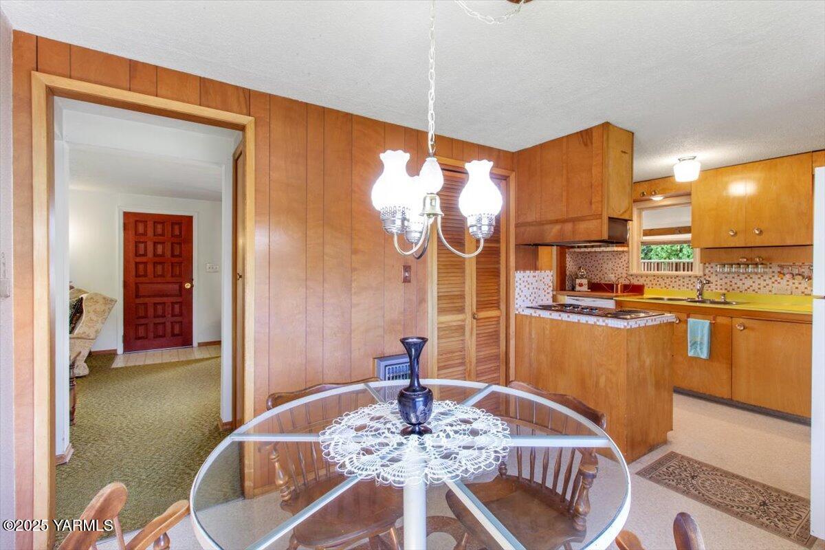 12805 Rutherford Rd