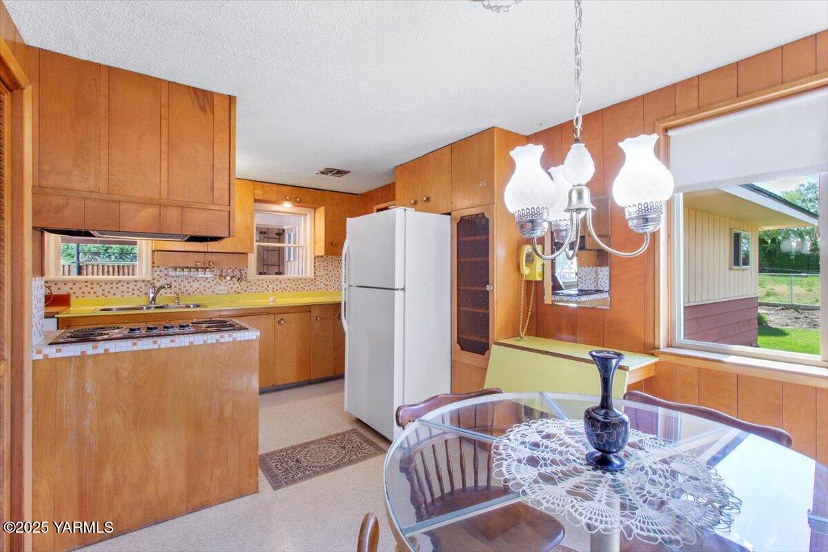 12805 Rutherford Rd