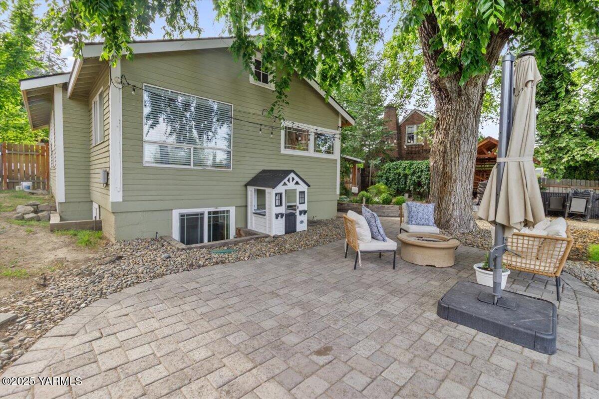809 S 19th Ave